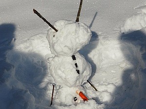 Schneemann beim Schneezelten BDP